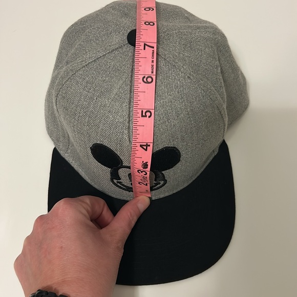 Mickey Mouse Gray Men’s Baseball Cap - Picture 7 of 7